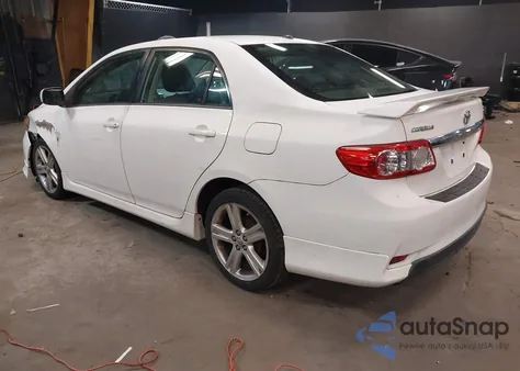 2013 Toyota Corolla S z USA, uszkodzony, nr VIN 2T1BU4EE3DC011062